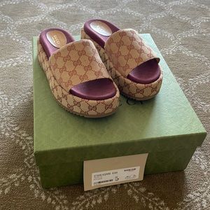 Womens gucci slides